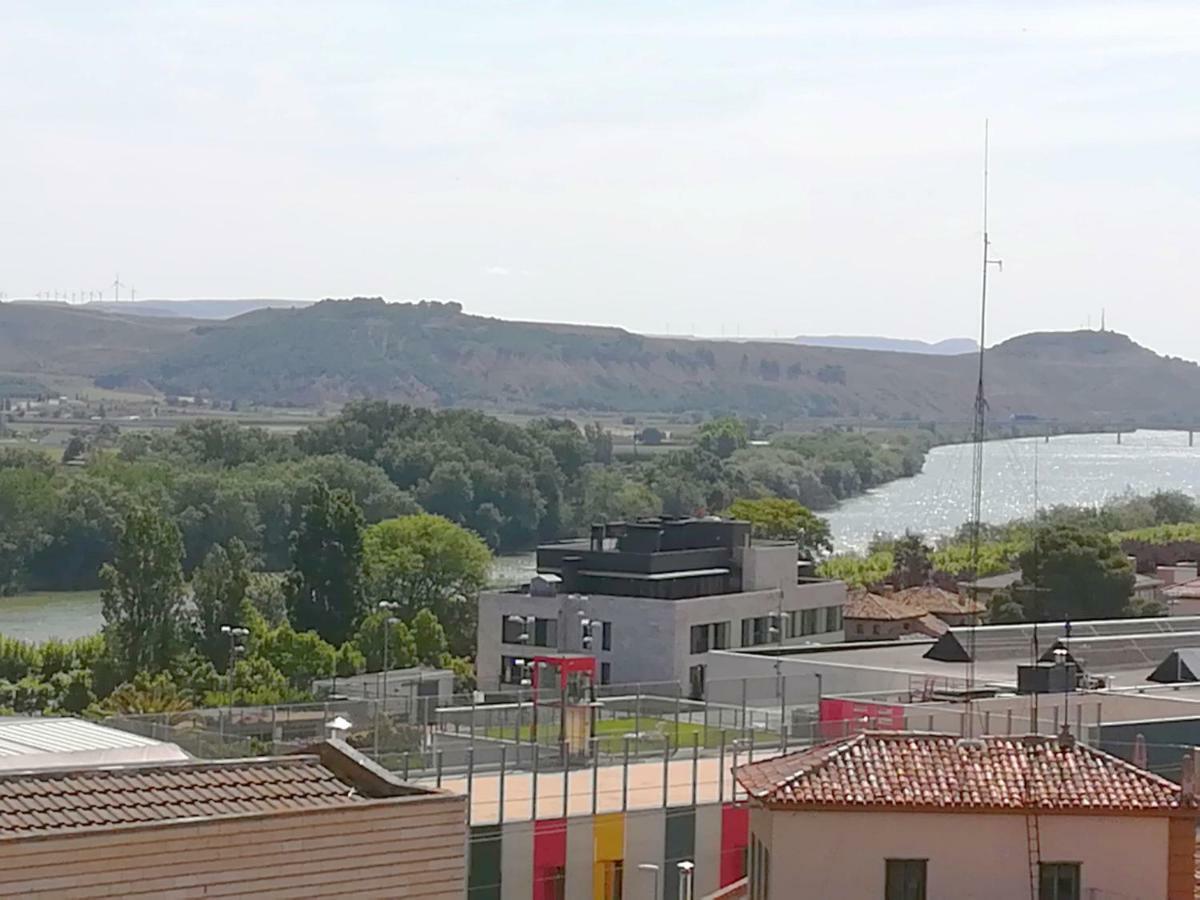 Apartament Atico Con Piscina Bellavista Tudela Zewnętrze zdjęcie